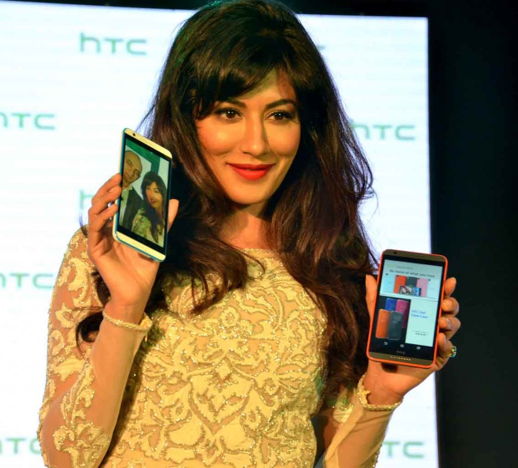 HTC Desire 820 and 820q   The Selfie King