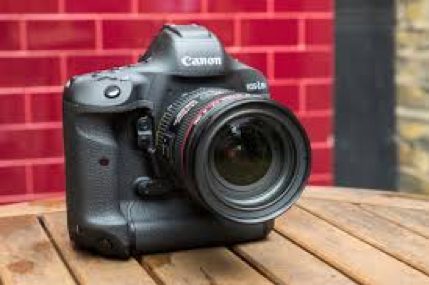 Canon EOS-ID X Mark 2